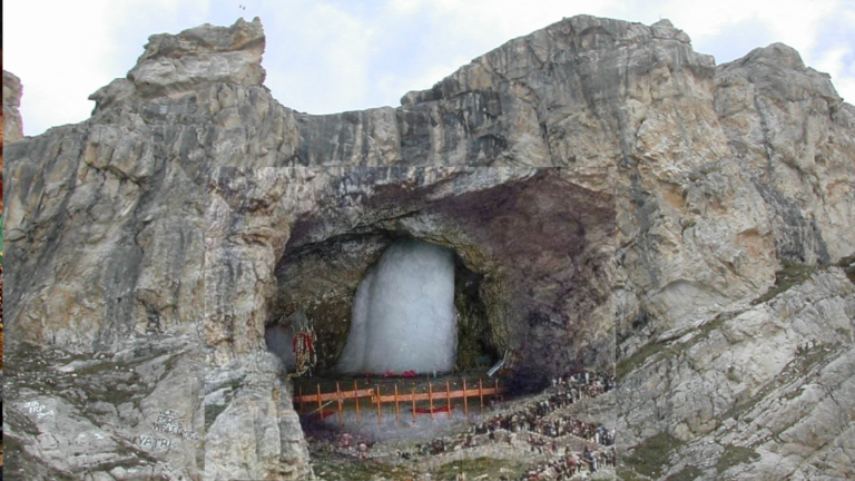 Amarnath Yatra 2026 : અમરનાથ યાત્રા 3 જુલાઈથી શરૂ, બાબા બર્ફાનીની પ્રથમ પૂજા બાદ સુરક્ષાના કડક બંદોબસ્ત