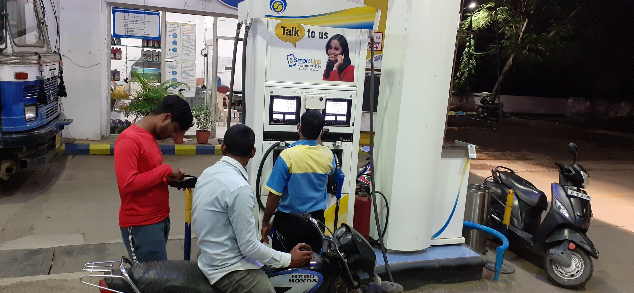 modi-government-restricts-bulk-petrol-diesel-purchases-for-90-days
