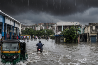 gujarat-rain-update-navsari-heavy-rain-red-alert-purna-river-bridge-submerged-19-roads-closed